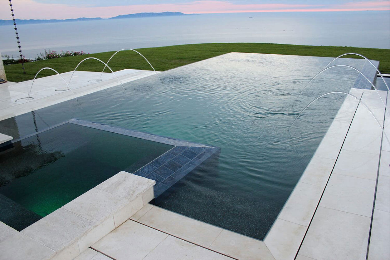 Beautiful Pool Overlooking Ocean